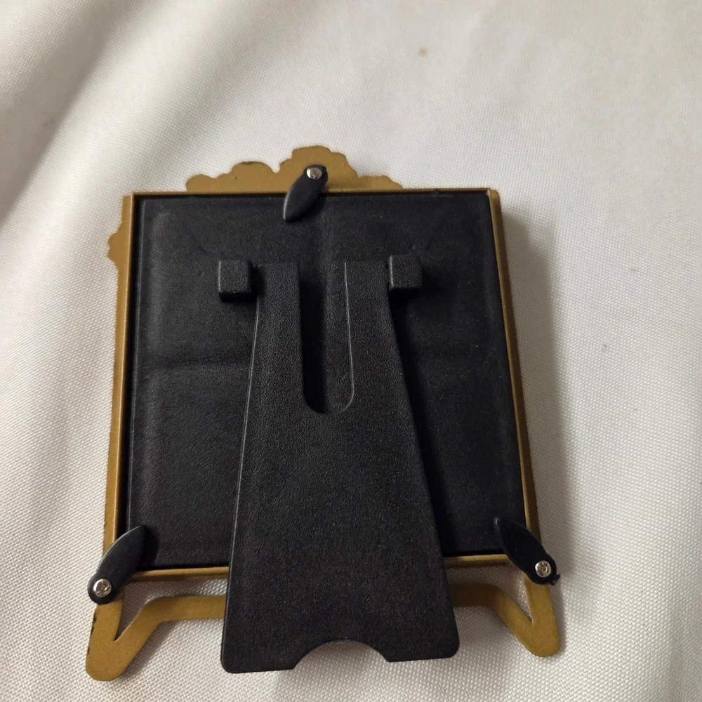 N/A vintage gold